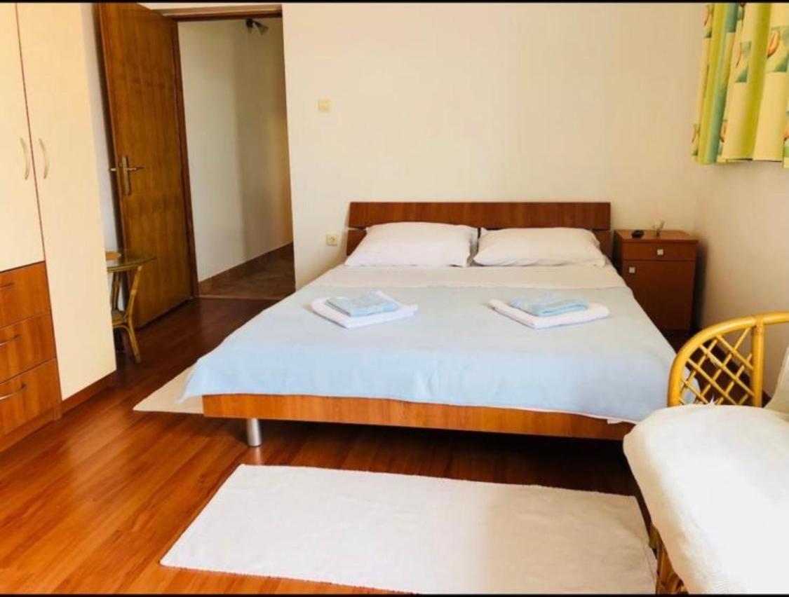 Danijel Apartamento Vir Exterior foto