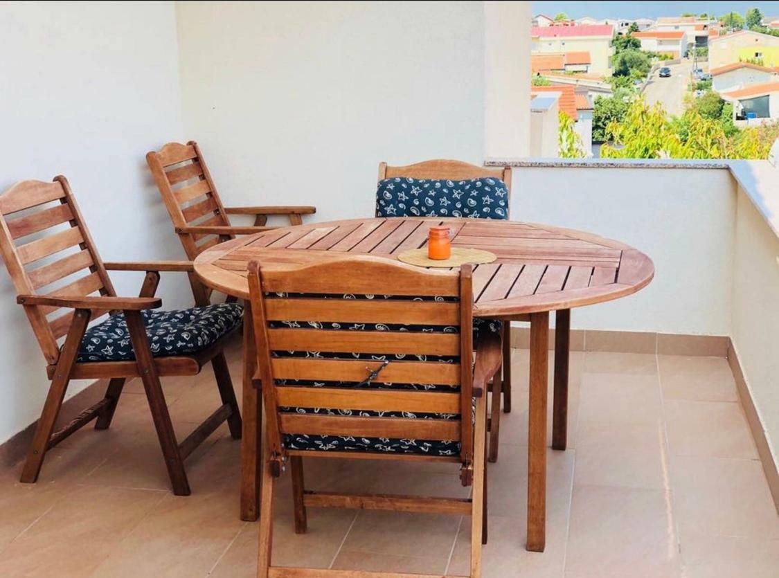 Danijel Apartamento Vir Exterior foto